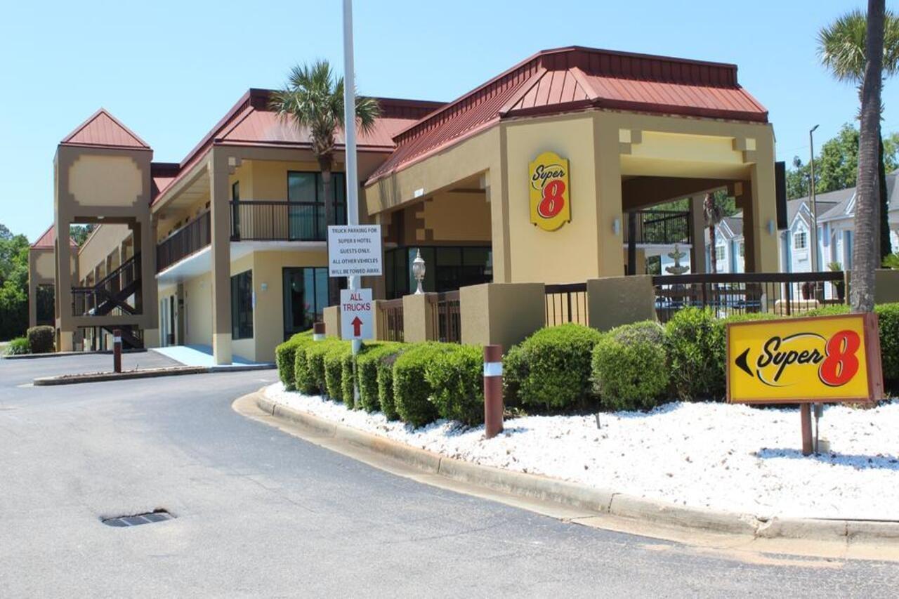 Super 8 By Wyndham Mobile/Tillmans Corner Exterior foto